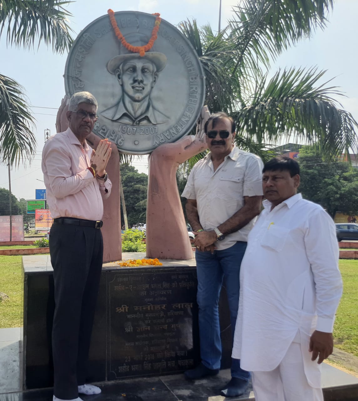 JJP leaders in Panchkula cleaned and paid tribute to Shaheed-e-Azam Bhagat Singh's statue on the occasion of his 118th birth anniversary.